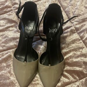 Impo Women's Black and Cream Strappy Heels